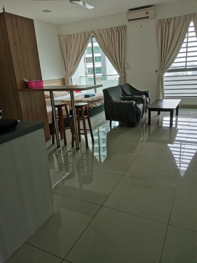 Studio Apartment Cyberjaya Near Bus Terminal Exteriör bild